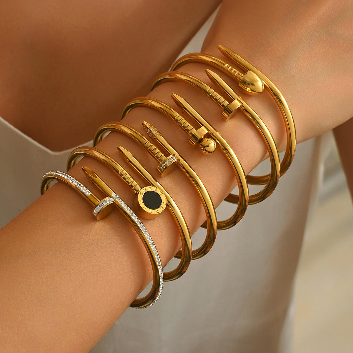 Round Nail Bangle