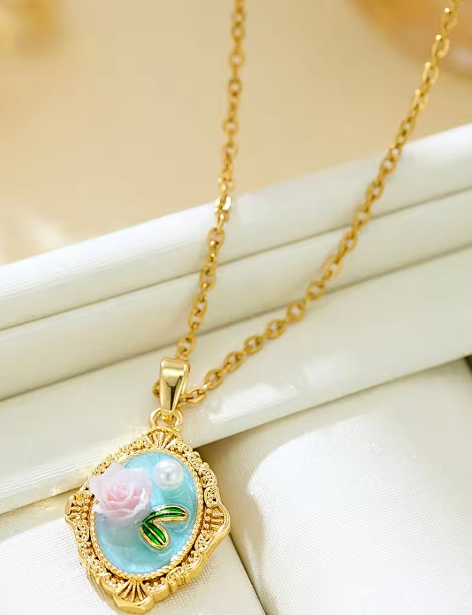 Lady Bridgerton Blue Rose Medallion