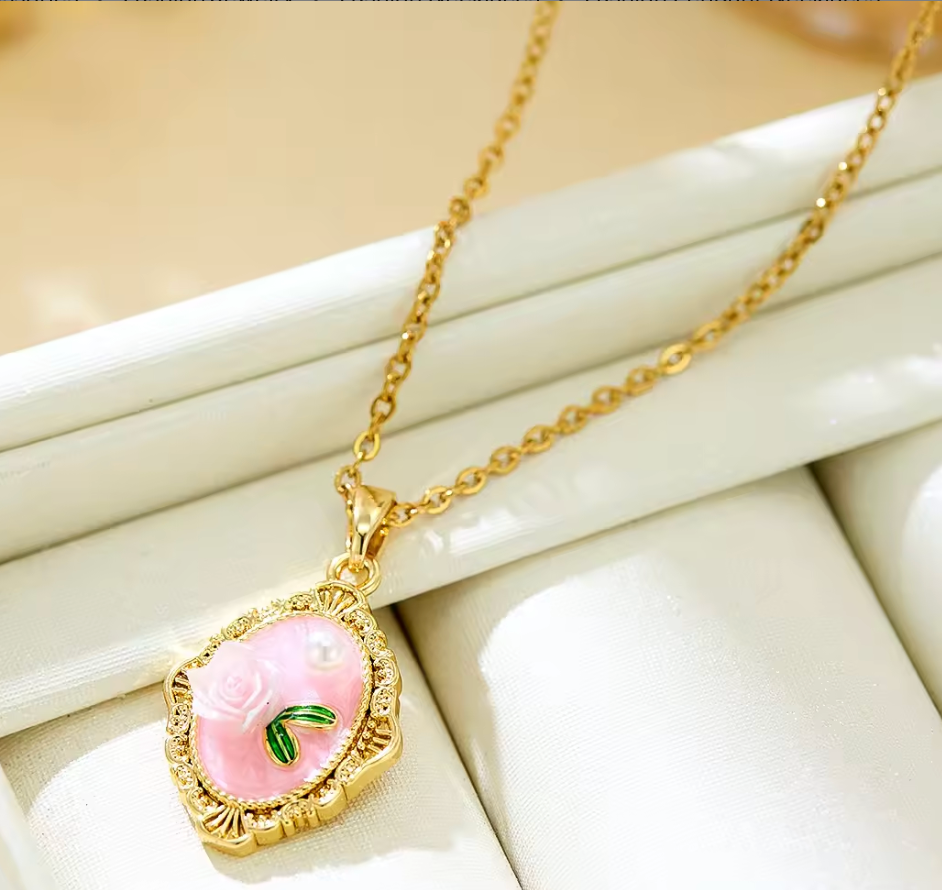 Lady Bridgerton Pink Rose Medallion
